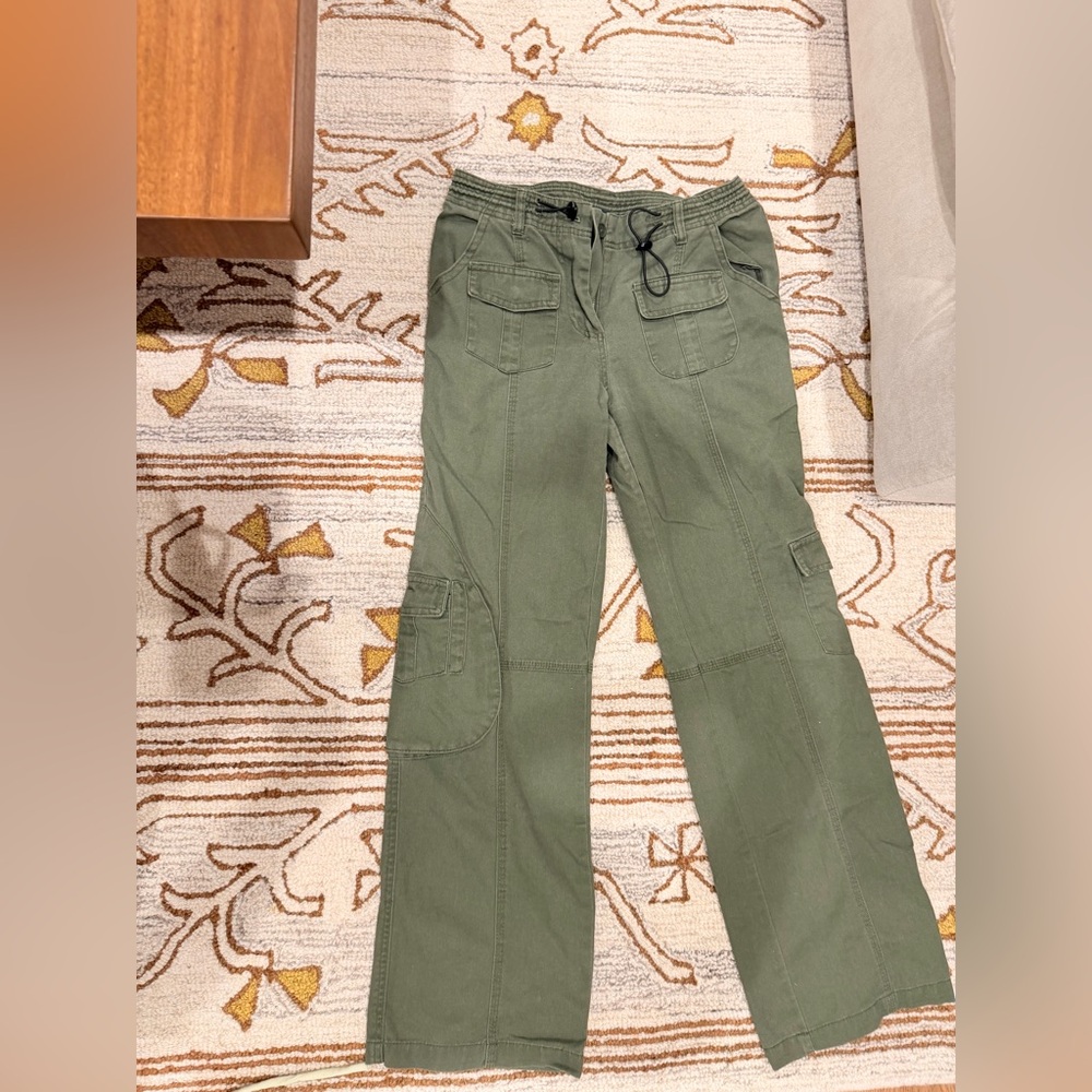 Brandy Melville Kim Green Cargo Pants